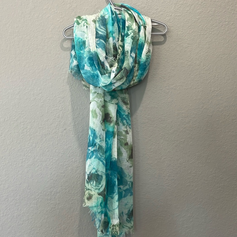 Betsey Johnson scarf